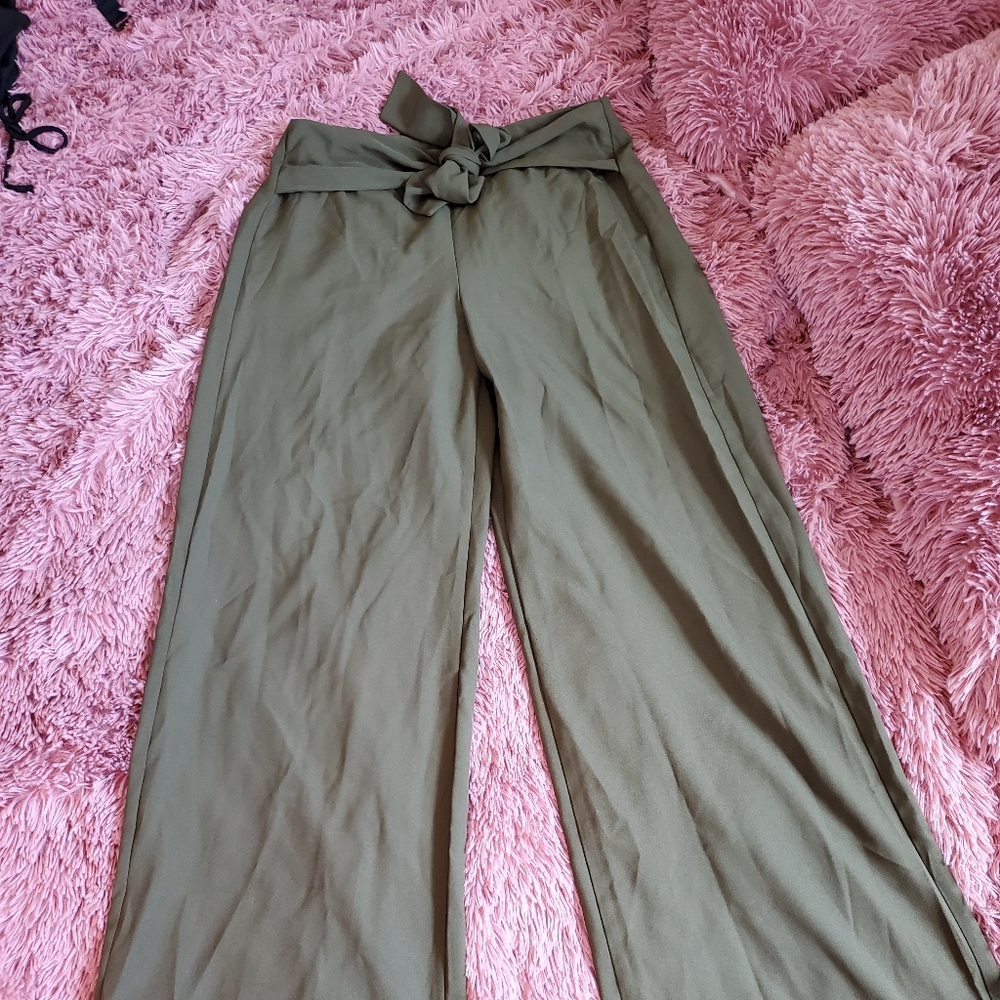 Green wide pants